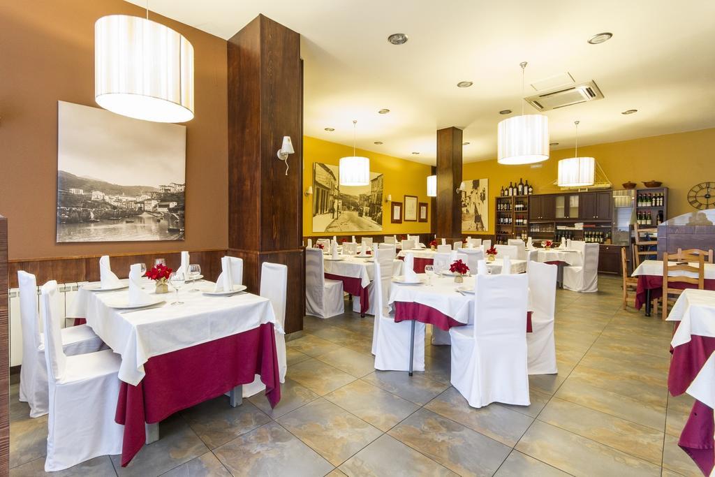 Hostal Restaurante Alarico Allariz Exteriör bild